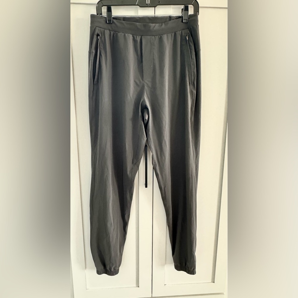 lululemon grey surge joggers size M